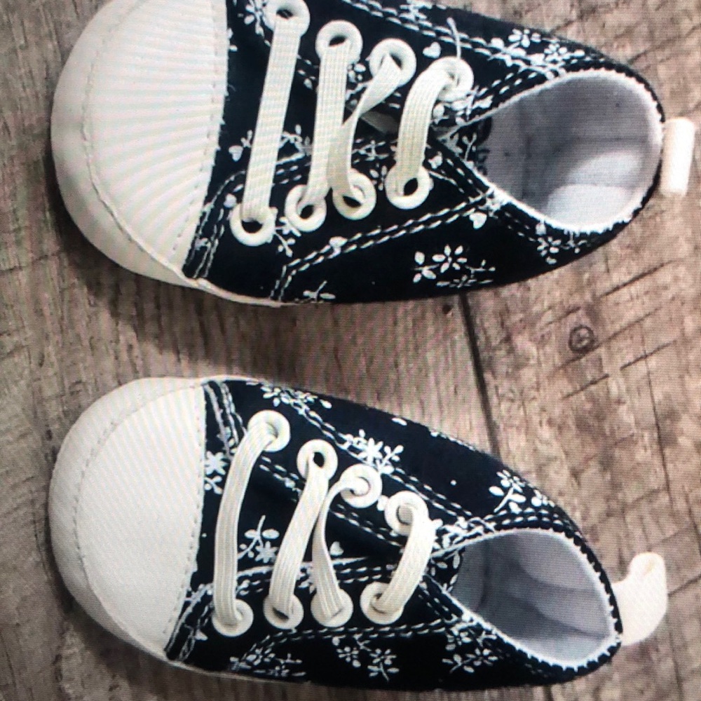 Baby Gear black & white shoes